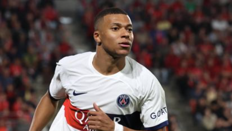 Wird Mbappe ein Trikot von Manchester City tragen?